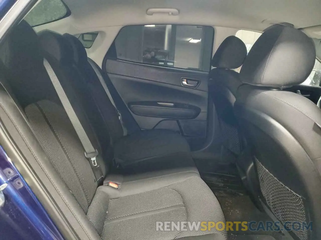 10 Photograph of a damaged car 5XXGT4L30KG346442 KIA OPTIMA 2019