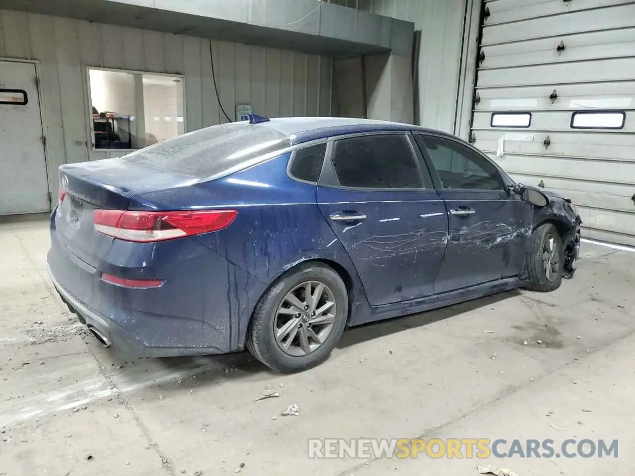 3 Photograph of a damaged car 5XXGT4L30KG346442 KIA OPTIMA 2019