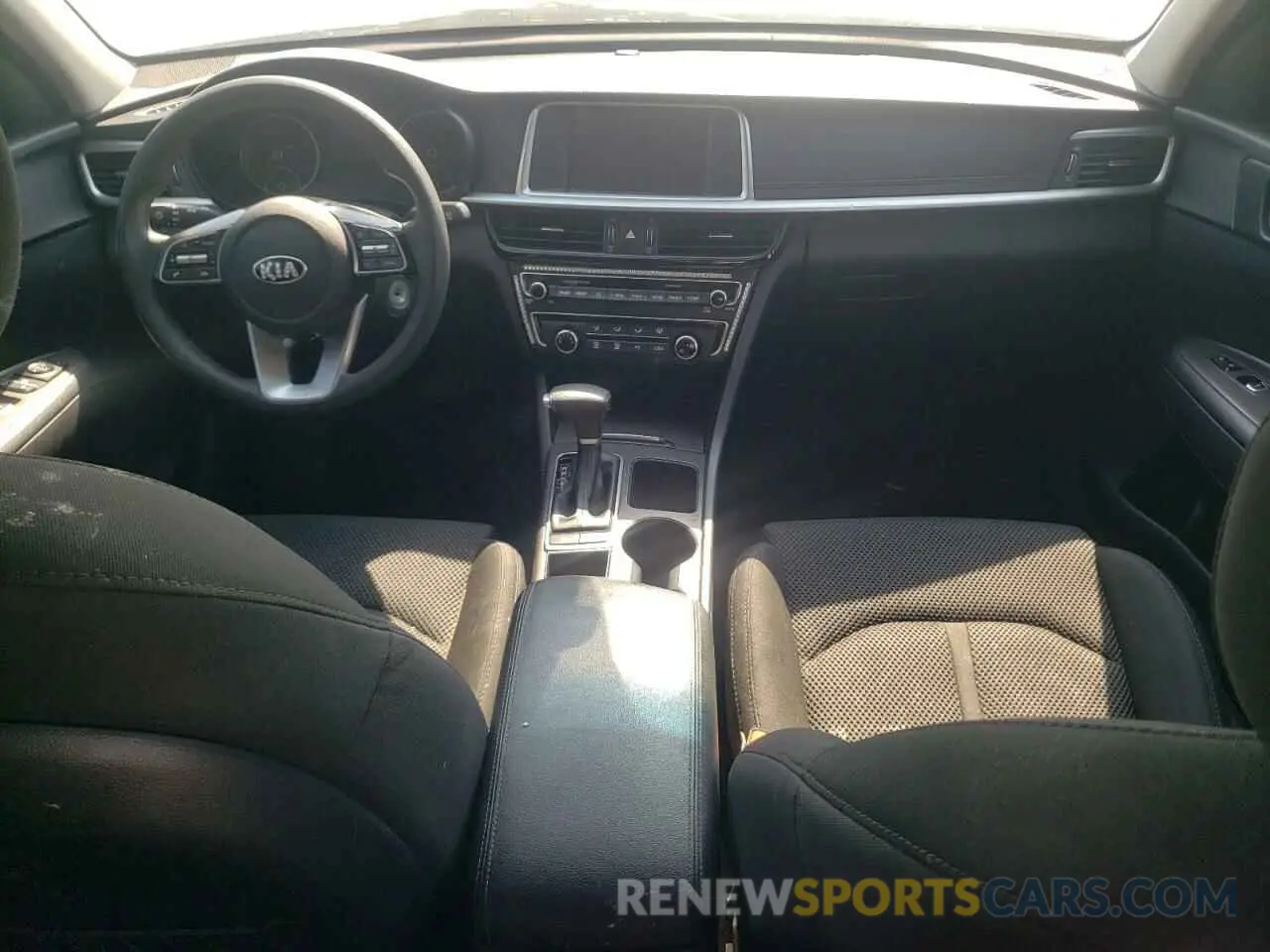 8 Photograph of a damaged car 5XXGT4L30KG347431 KIA OPTIMA 2019