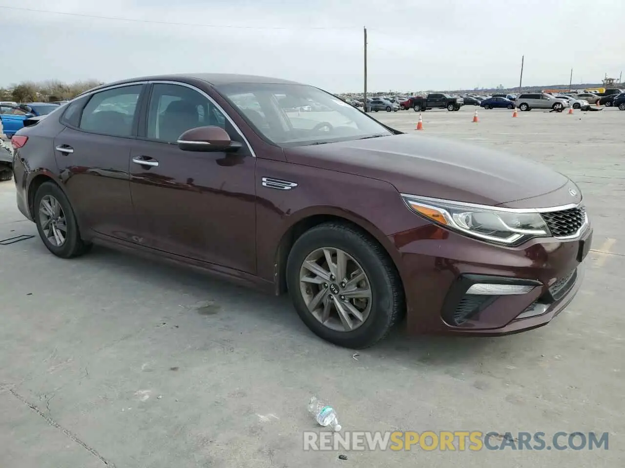 4 Photograph of a damaged car 5XXGT4L30KG348448 KIA OPTIMA 2019