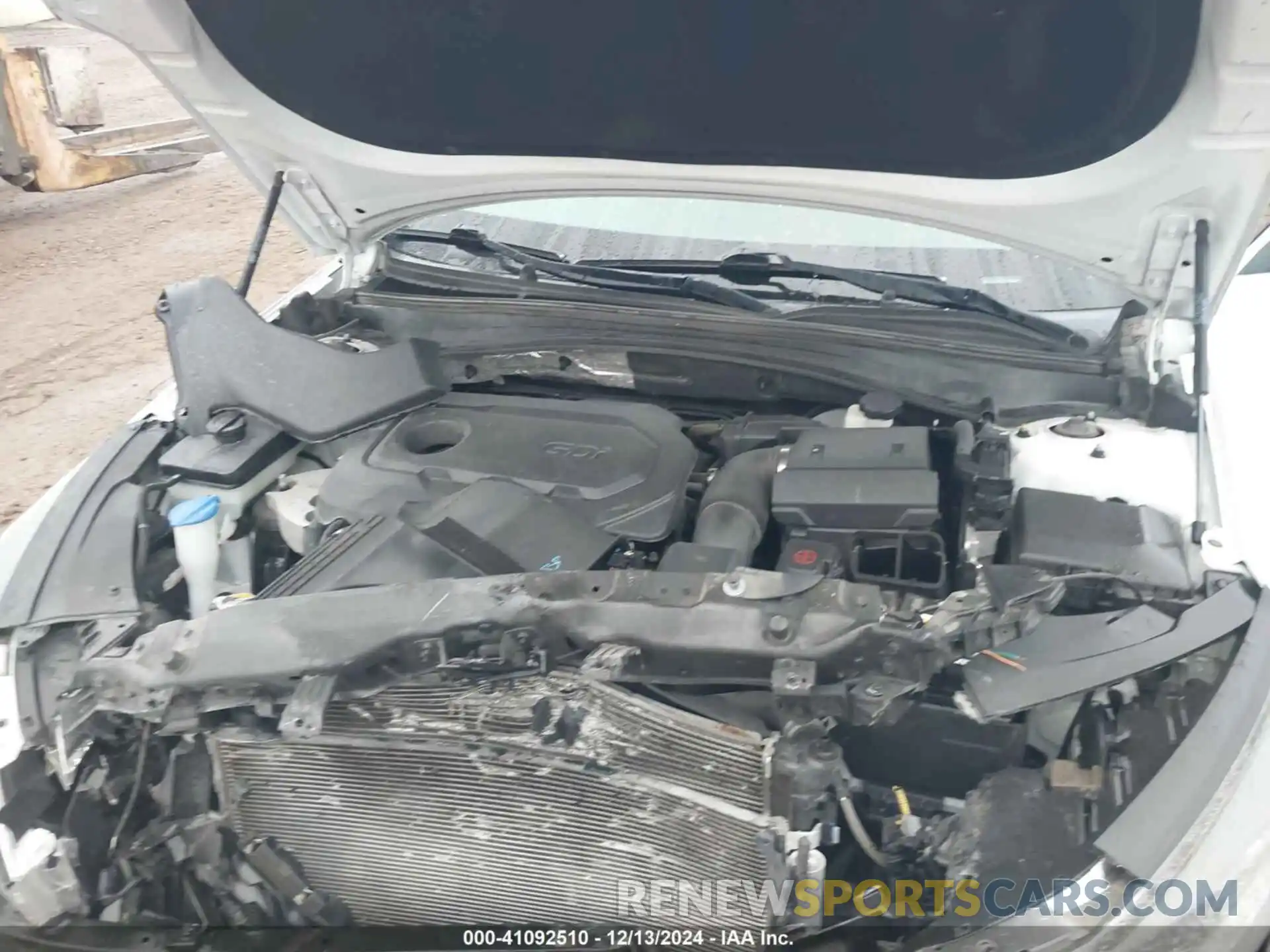 10 Photograph of a damaged car 5XXGT4L30KG350958 KIA OPTIMA 2019