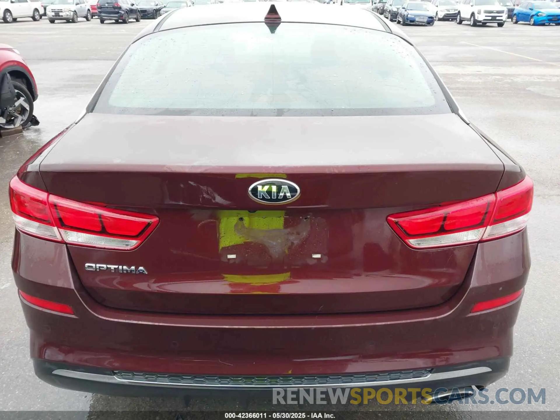 16 Photograph of a damaged car 5XXGT4L30KG355125 KIA OPTIMA 2019
