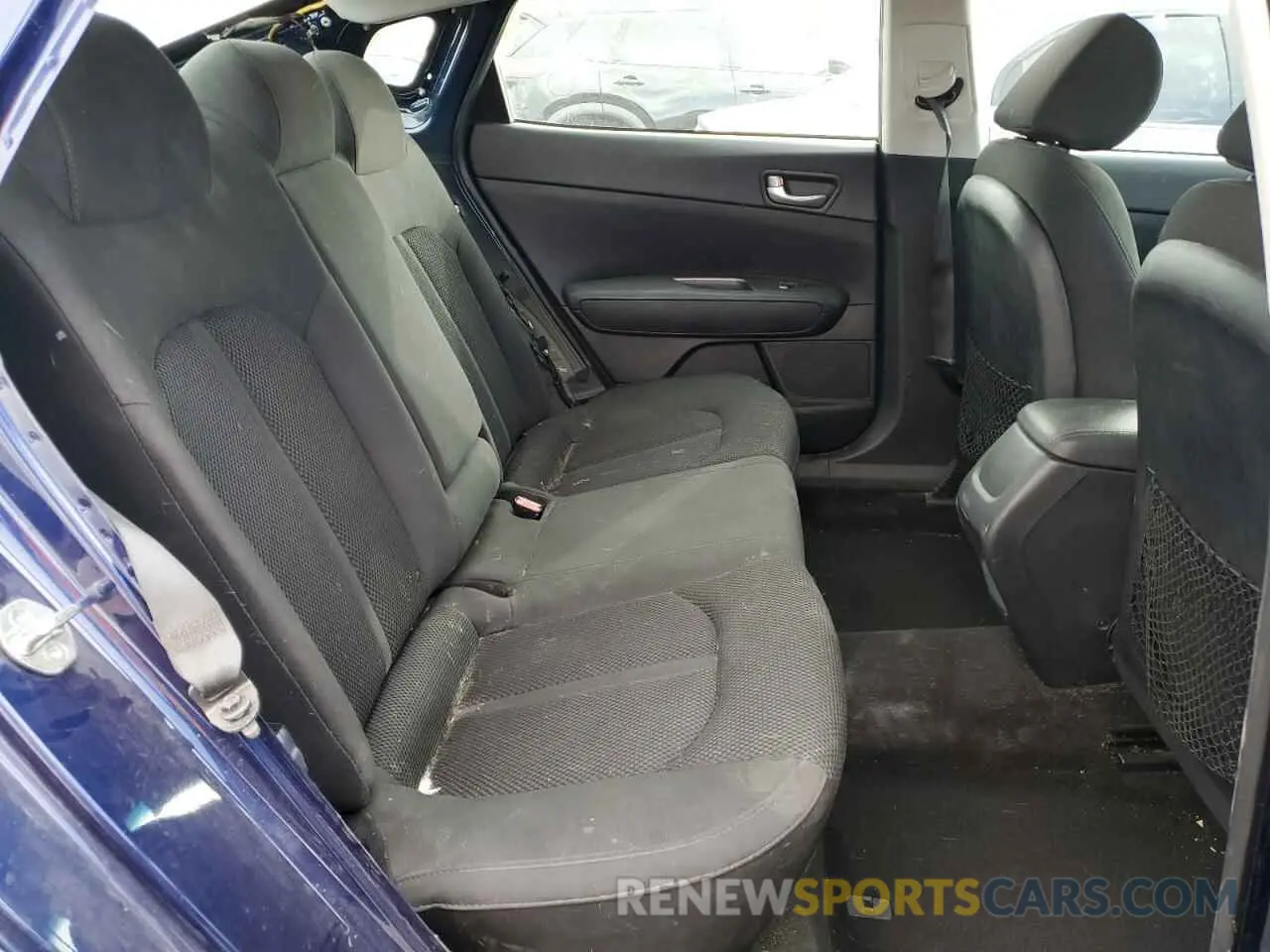 10 Photograph of a damaged car 5XXGT4L30KG356694 KIA OPTIMA 2019