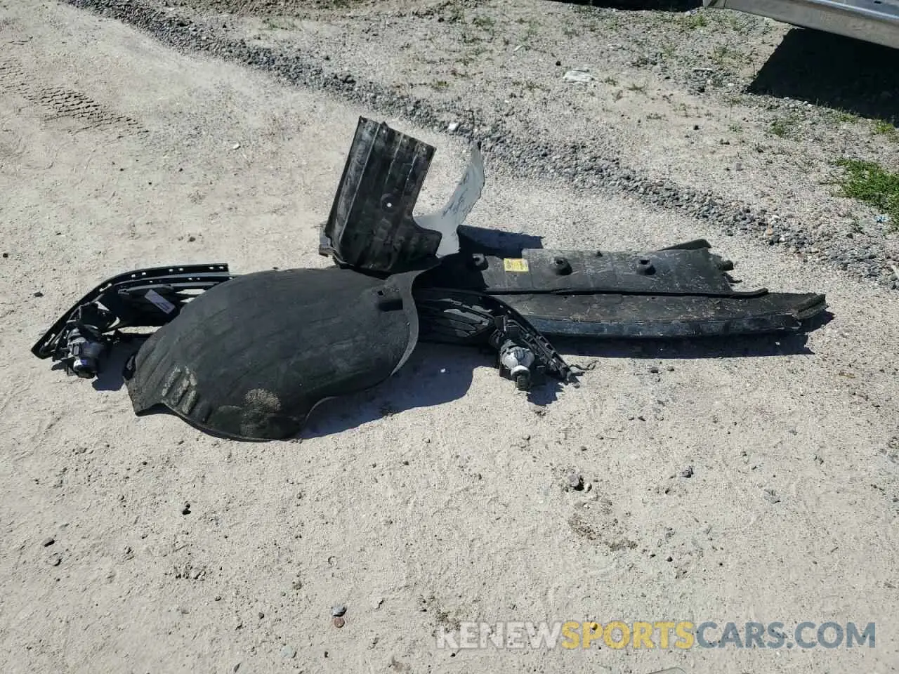 14 Photograph of a damaged car 5XXGT4L30KG364875 KIA OPTIMA 2019