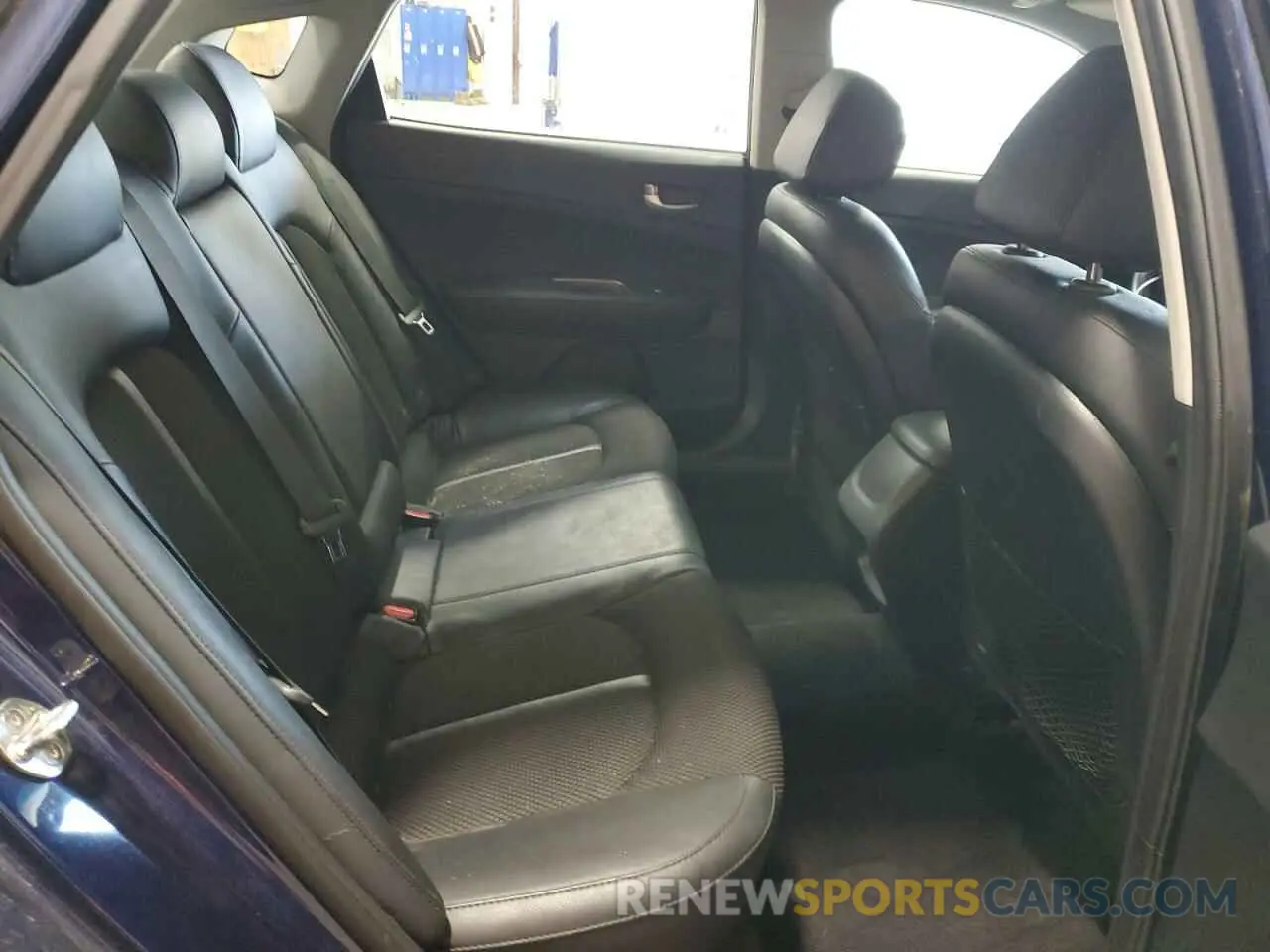 10 Photograph of a damaged car 5XXGT4L30KG367291 KIA OPTIMA 2019