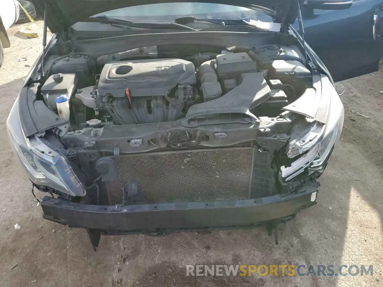 11 Photograph of a damaged car 5XXGT4L30KG377044 KIA OPTIMA 2019