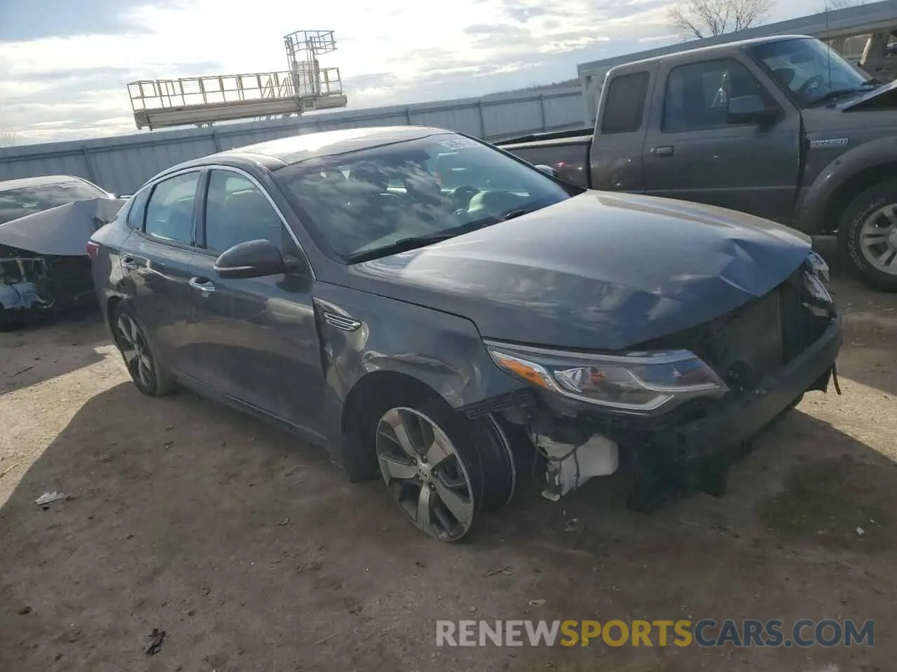 4 Photograph of a damaged car 5XXGT4L30KG377044 KIA OPTIMA 2019