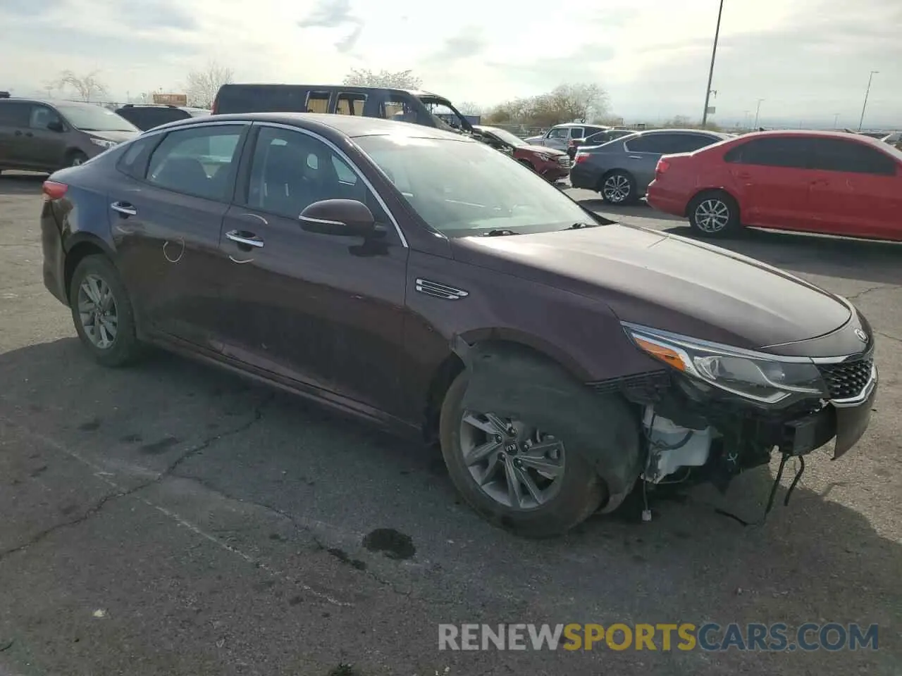 4 Photograph of a damaged car 5XXGT4L31KG282038 KIA OPTIMA 2019
