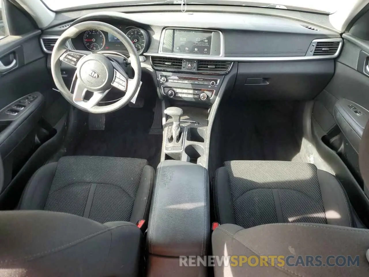 8 Photograph of a damaged car 5XXGT4L31KG282038 KIA OPTIMA 2019