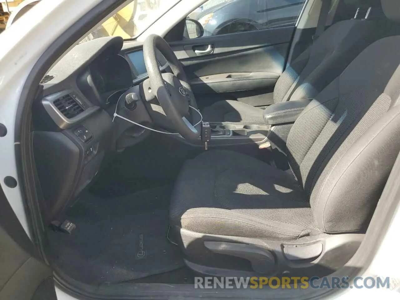 7 Photograph of a damaged car 5XXGT4L31KG293945 KIA OPTIMA 2019