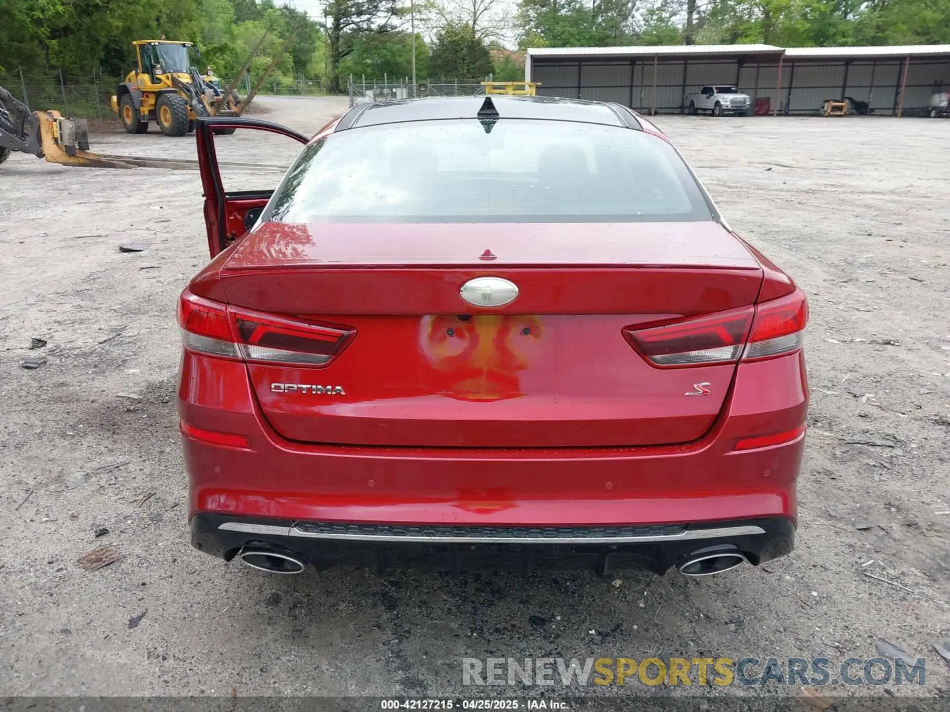 17 Photograph of a damaged car 5XXGT4L31KG295016 KIA OPTIMA 2019
