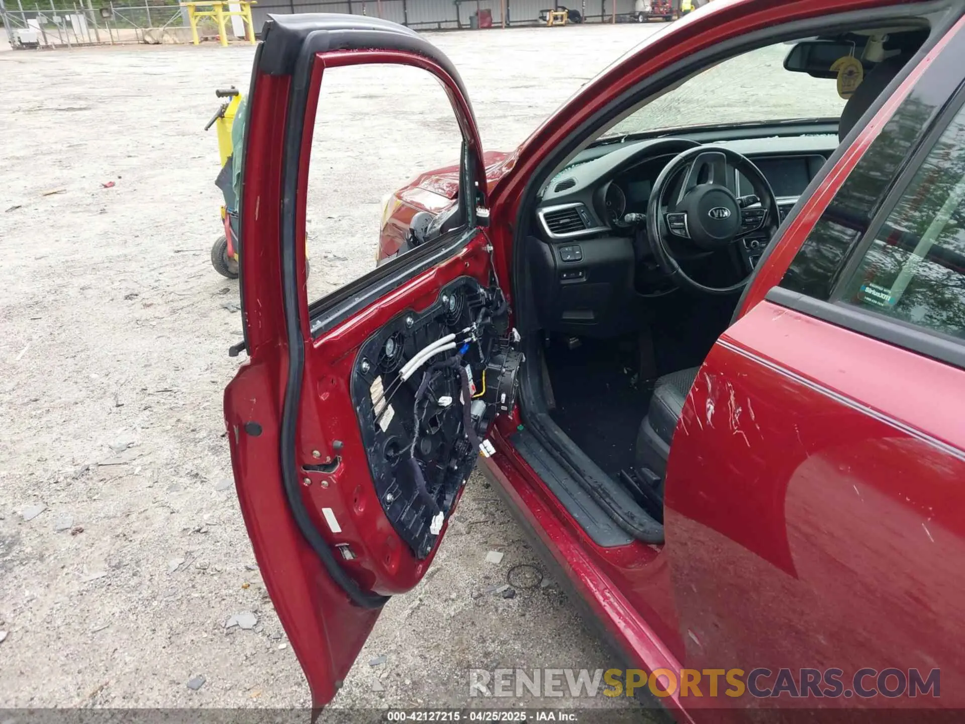 6 Photograph of a damaged car 5XXGT4L31KG295016 KIA OPTIMA 2019