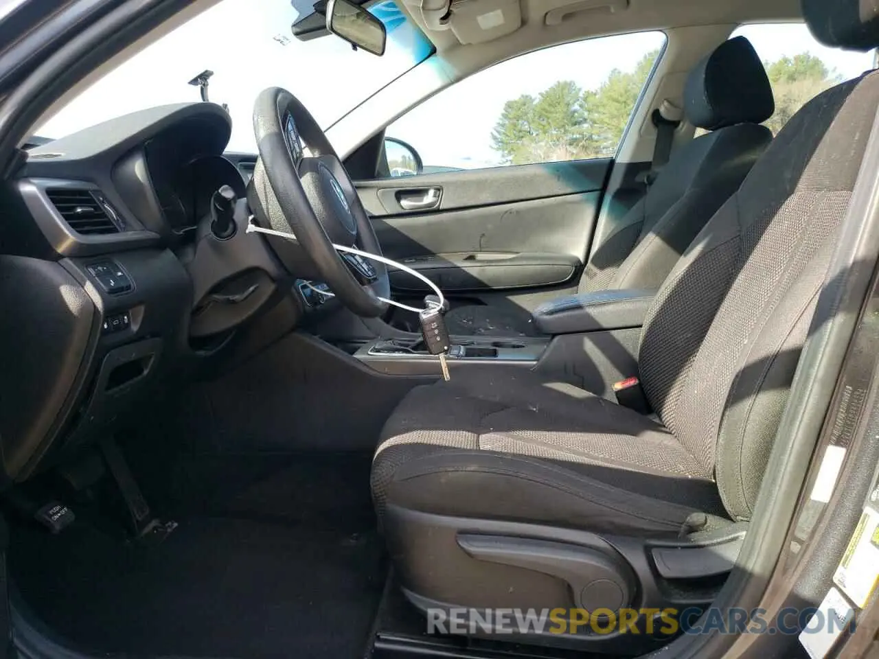 7 Photograph of a damaged car 5XXGT4L31KG299387 KIA OPTIMA 2019
