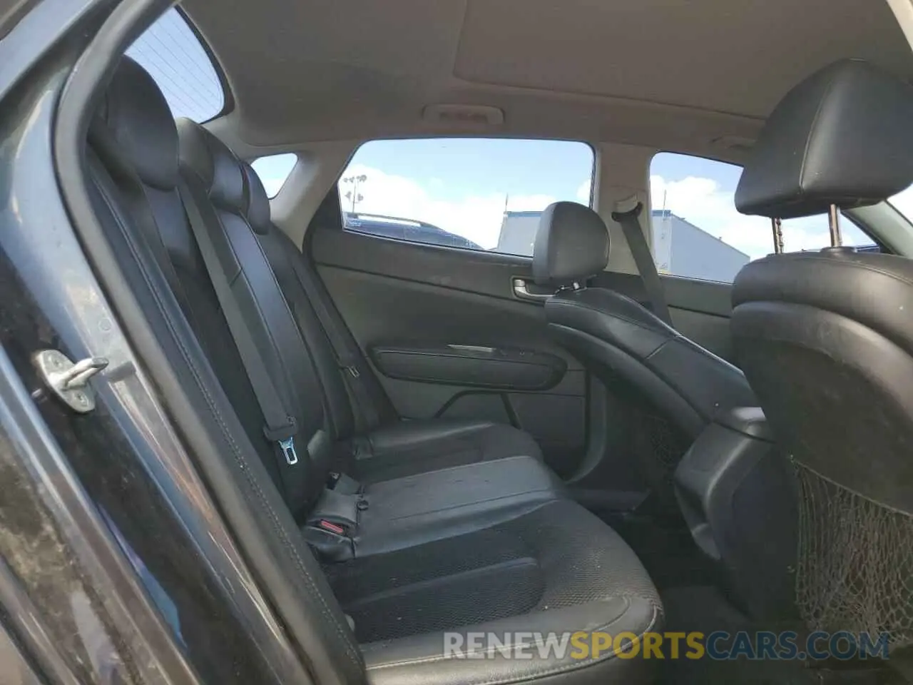 10 Photograph of a damaged car 5XXGT4L31KG305365 KIA OPTIMA 2019