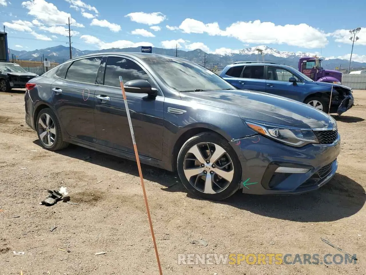 4 Photograph of a damaged car 5XXGT4L31KG305365 KIA OPTIMA 2019