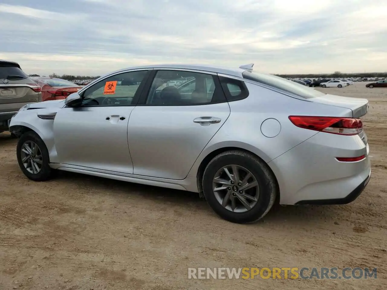 2 Photograph of a damaged car 5XXGT4L31KG305687 KIA OPTIMA 2019