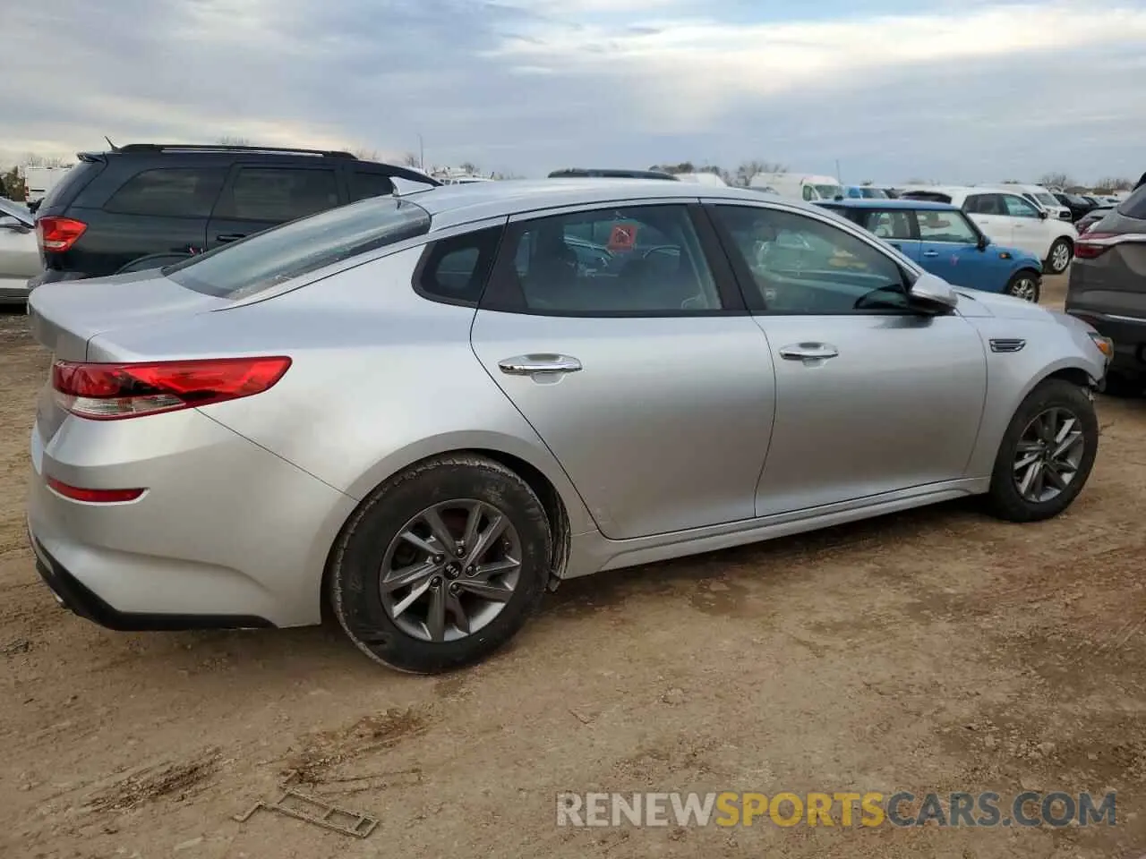 3 Photograph of a damaged car 5XXGT4L31KG305687 KIA OPTIMA 2019