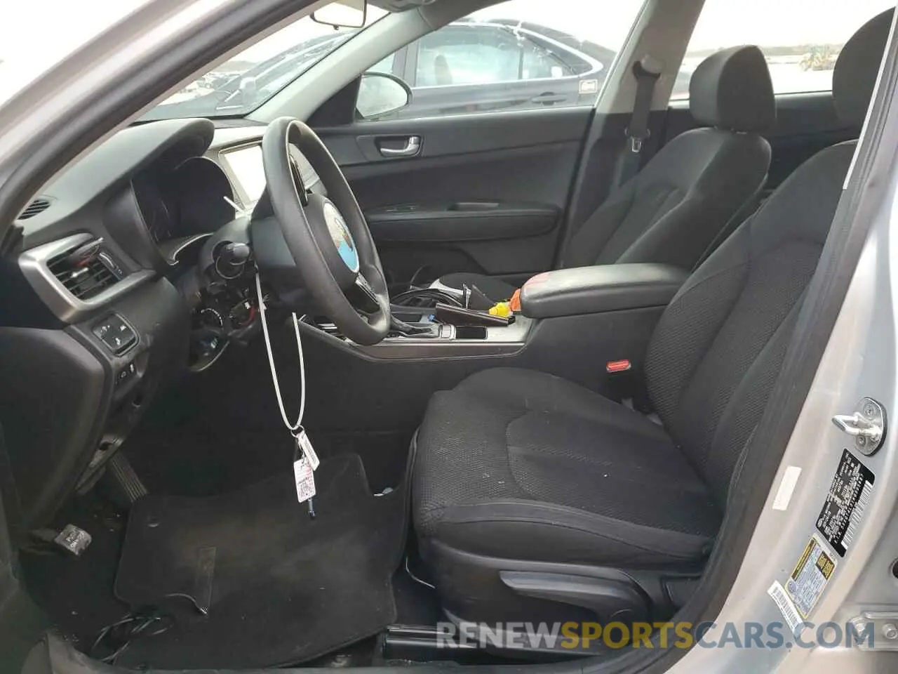 7 Photograph of a damaged car 5XXGT4L31KG305687 KIA OPTIMA 2019