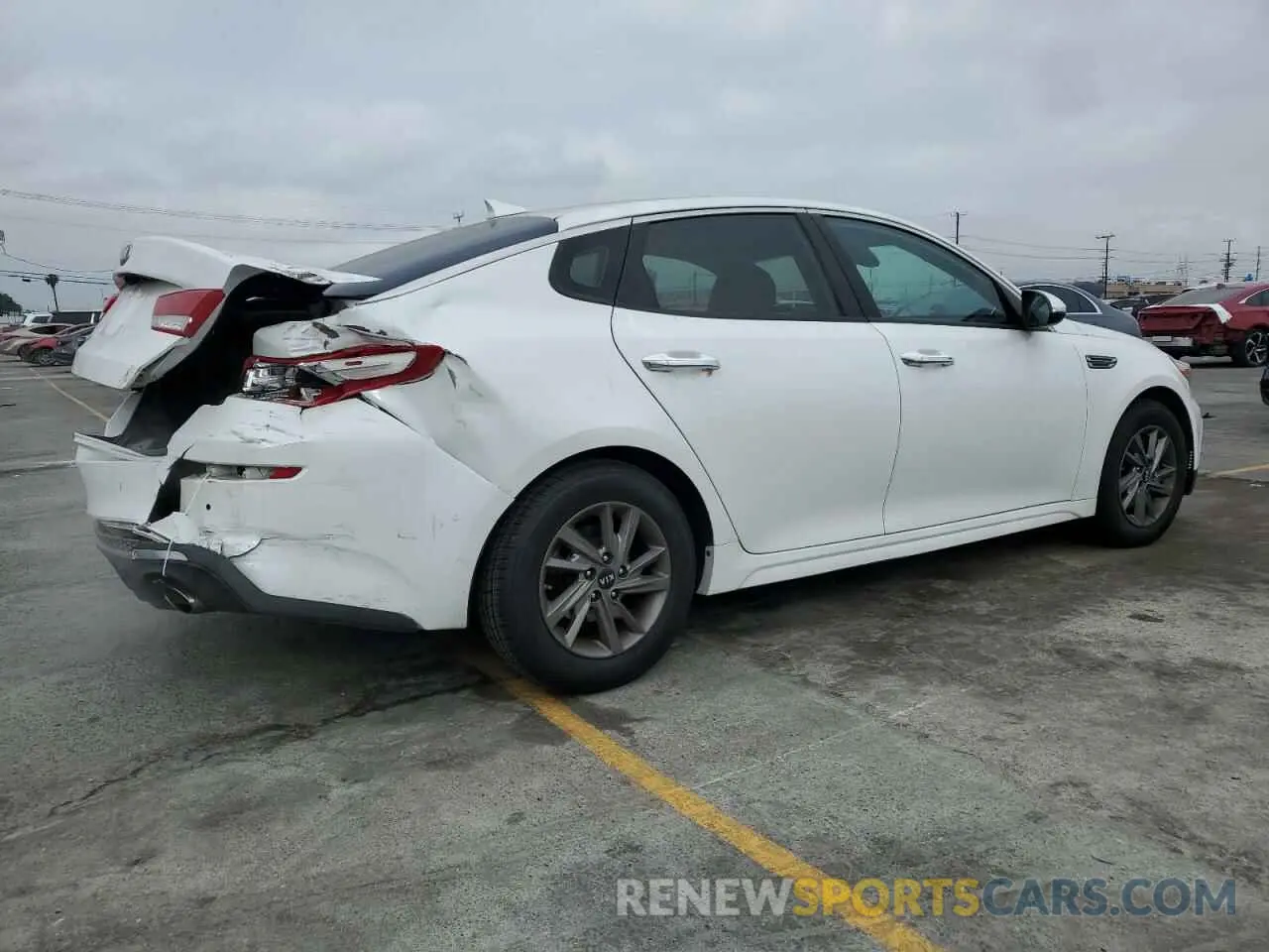 3 Photograph of a damaged car 5XXGT4L31KG306001 KIA OPTIMA 2019