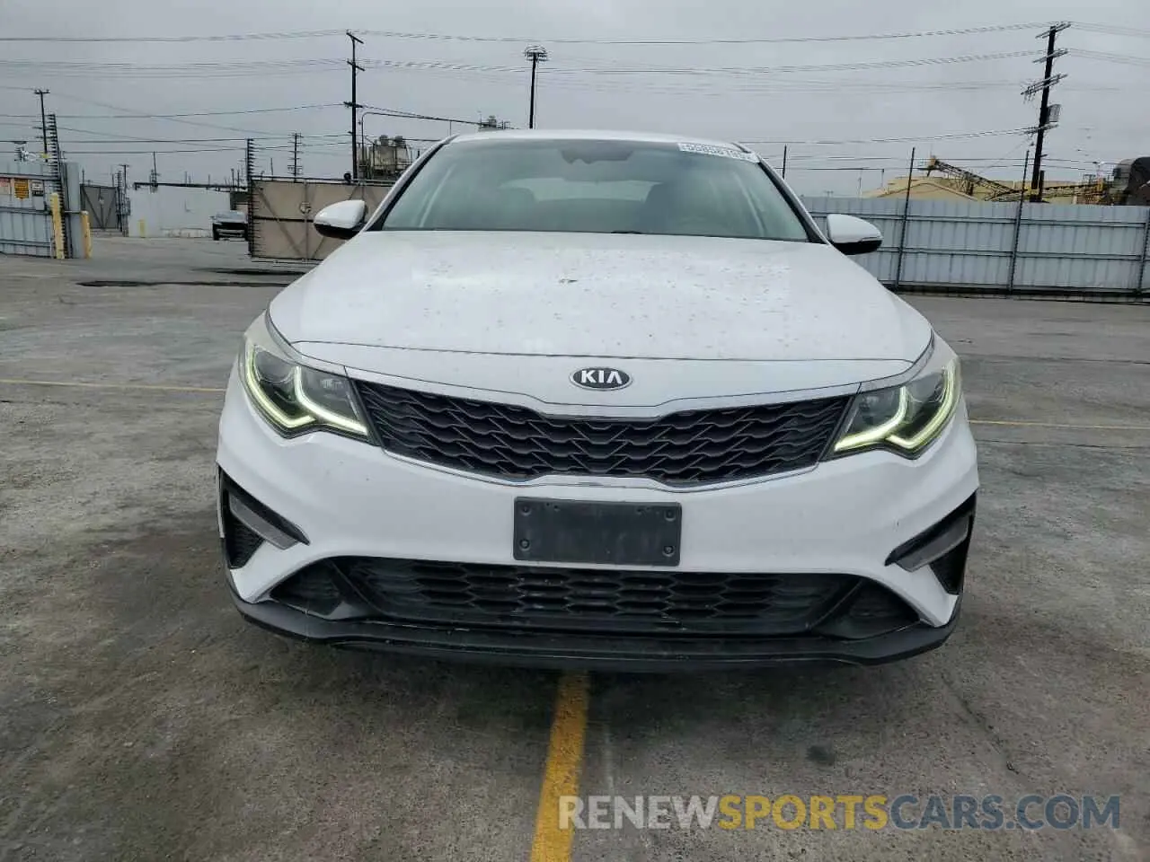 5 Photograph of a damaged car 5XXGT4L31KG306001 KIA OPTIMA 2019