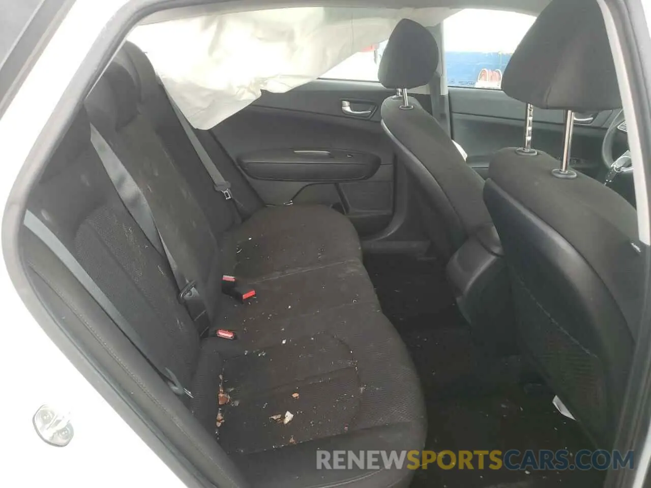 10 Photograph of a damaged car 5XXGT4L31KG306497 KIA OPTIMA 2019