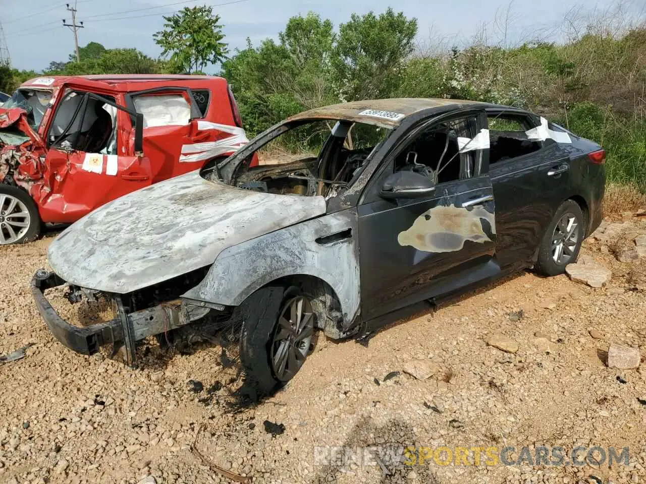 1 Photograph of a damaged car 5XXGT4L31KG319153 KIA OPTIMA 2019