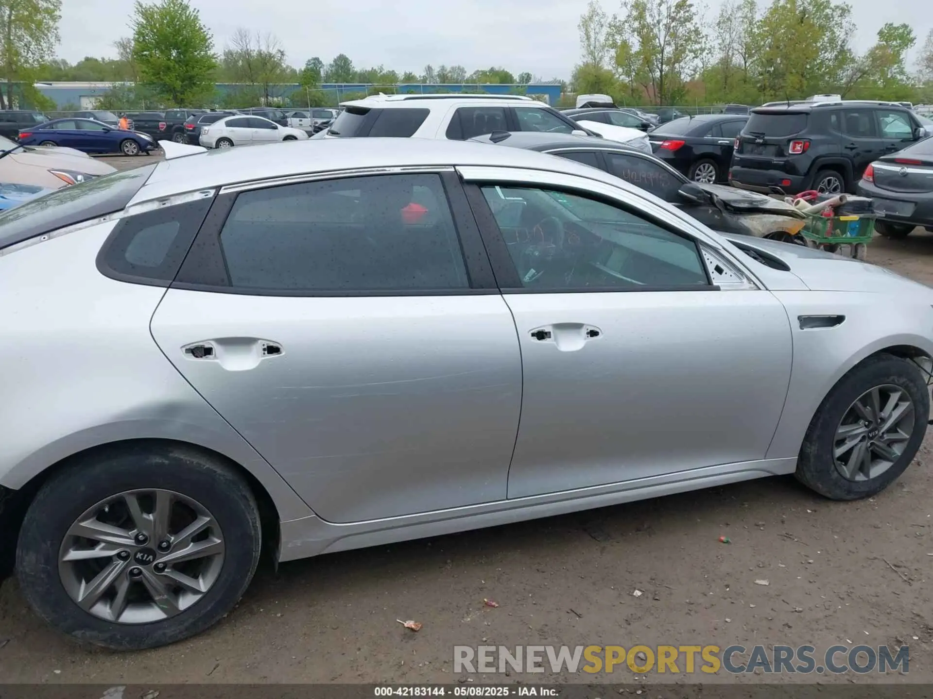 14 Photograph of a damaged car 5XXGT4L31KG320819 KIA OPTIMA 2019