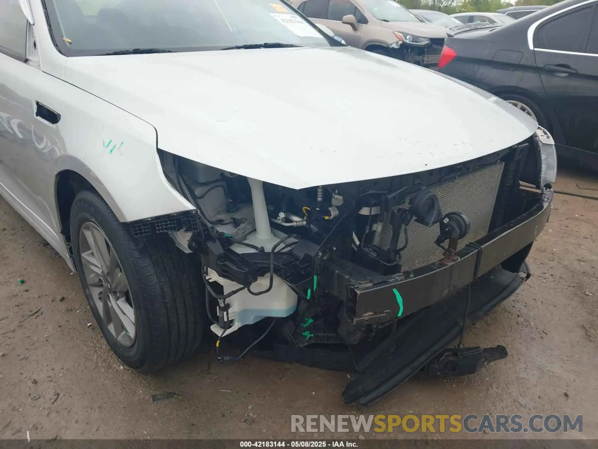18 Photograph of a damaged car 5XXGT4L31KG320819 KIA OPTIMA 2019