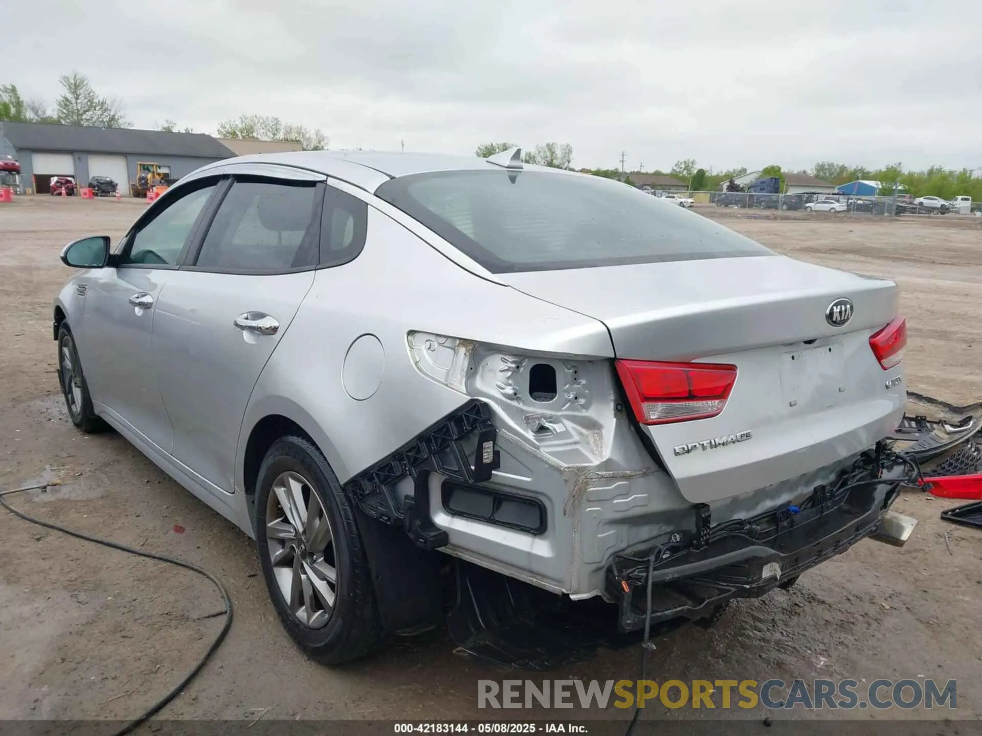 3 Photograph of a damaged car 5XXGT4L31KG320819 KIA OPTIMA 2019