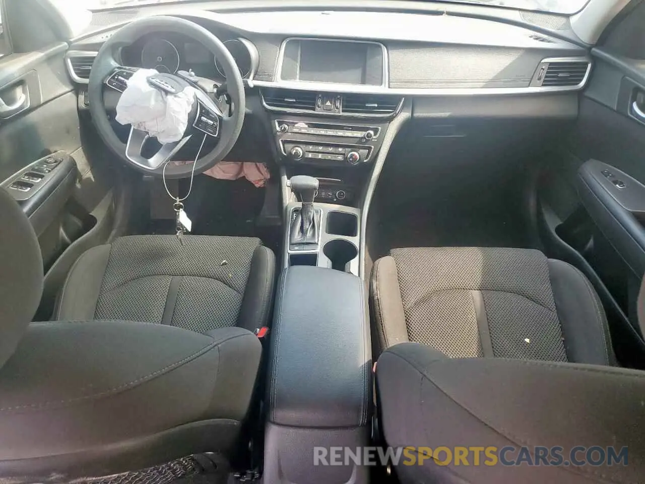 8 Photograph of a damaged car 5XXGT4L31KG322795 KIA OPTIMA 2019