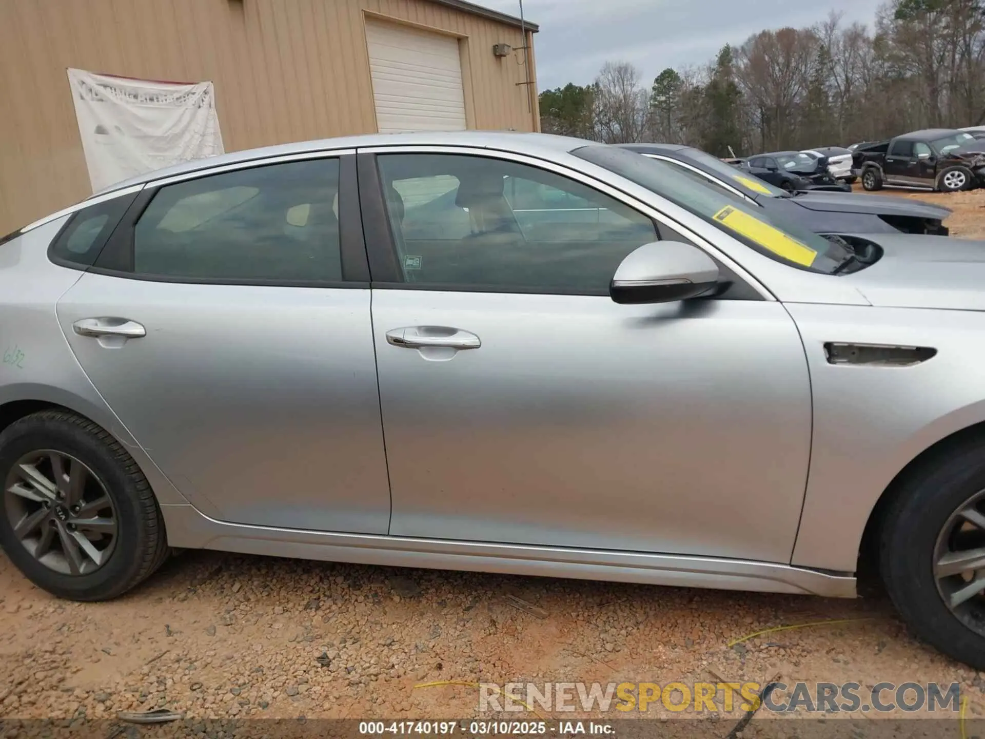 13 Photograph of a damaged car 5XXGT4L31KG323493 KIA OPTIMA 2019