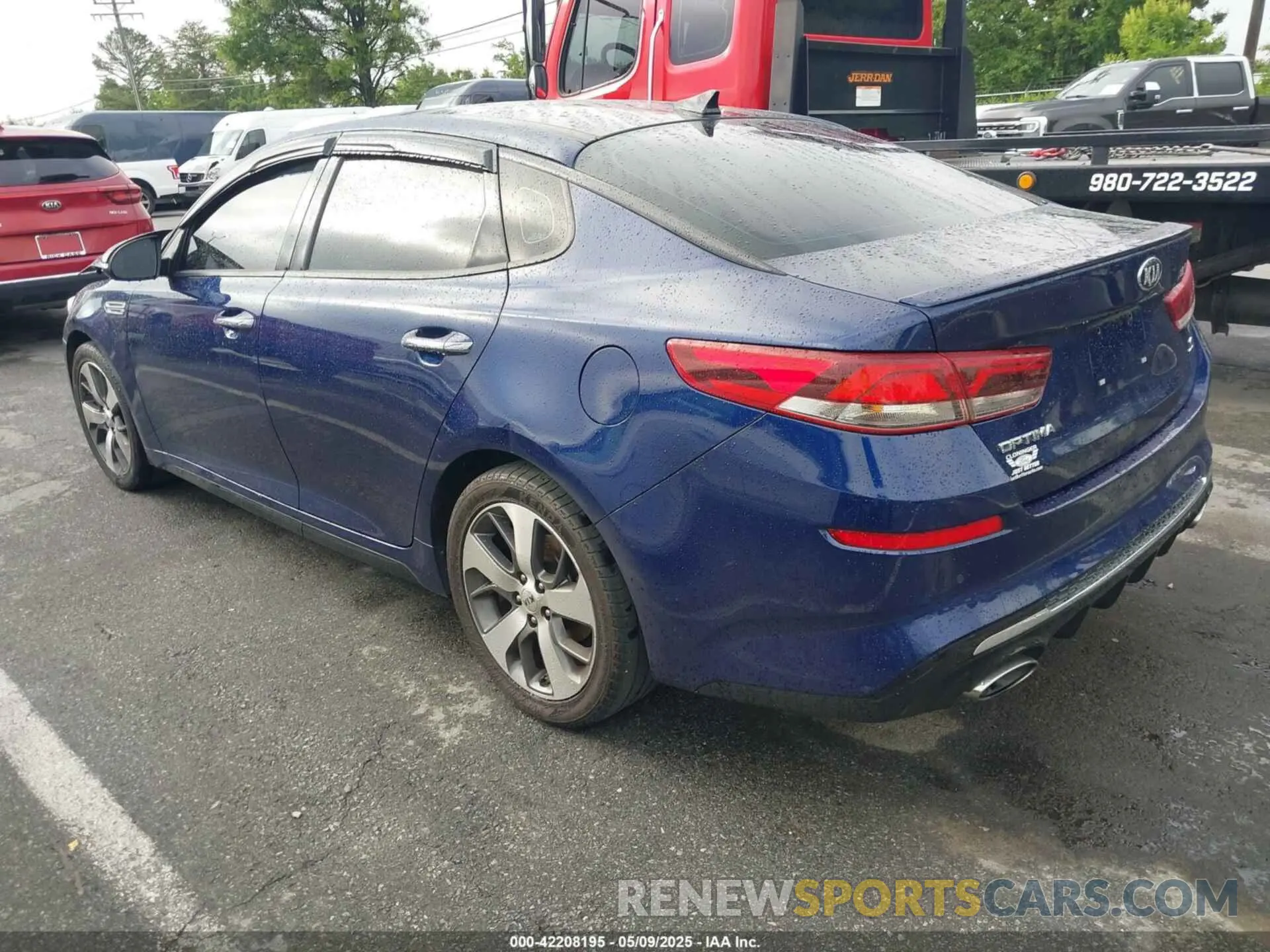 3 Photograph of a damaged car 5XXGT4L31KG328032 KIA OPTIMA 2019
