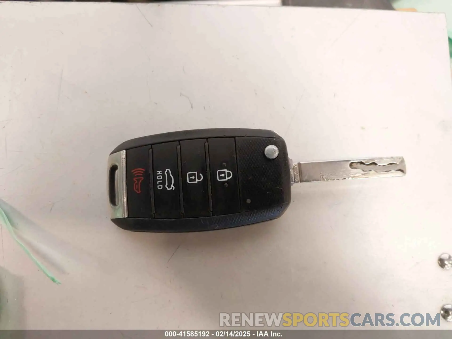11 Photograph of a damaged car 5XXGT4L31KG342402 KIA OPTIMA 2019