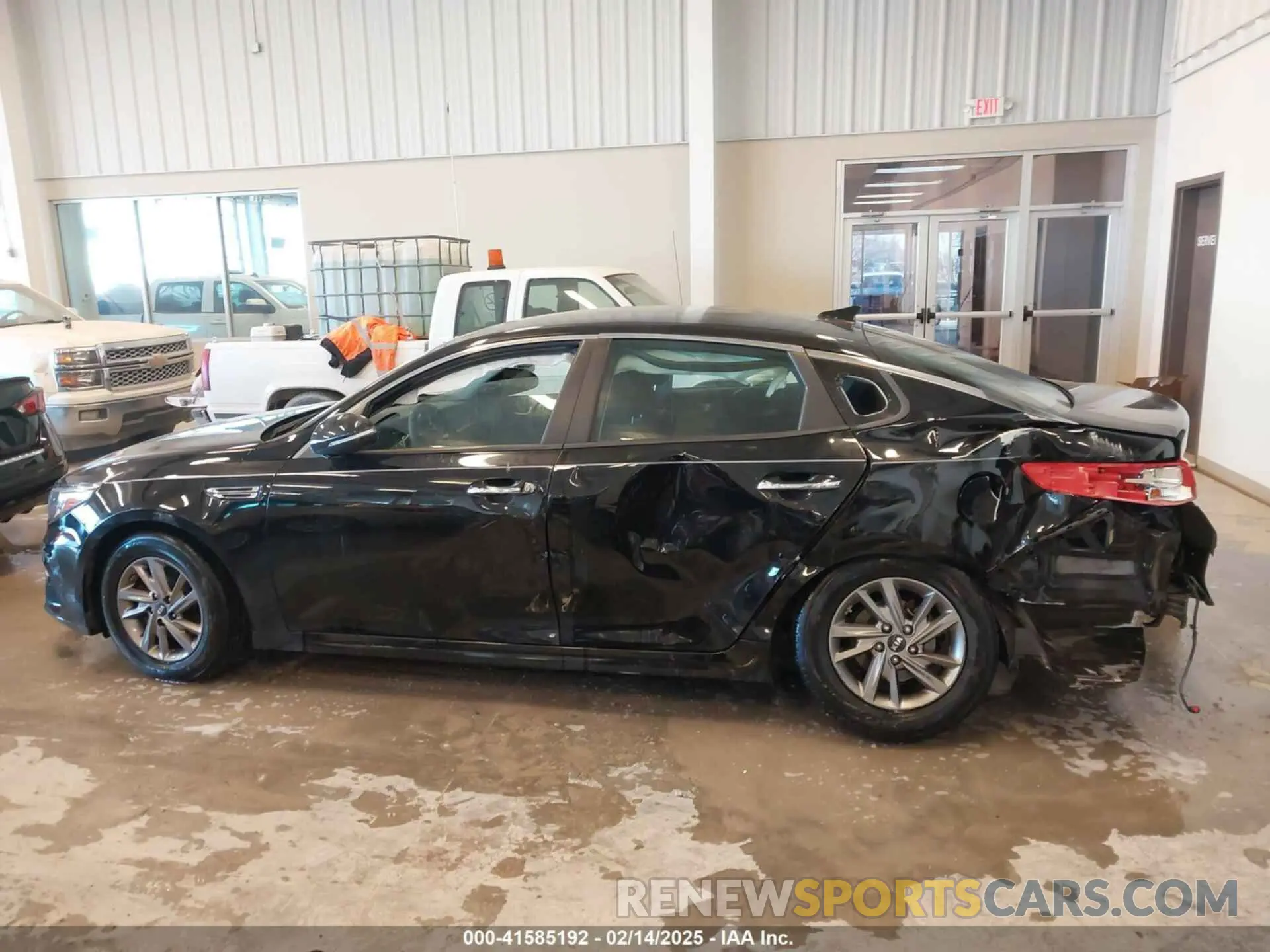 15 Photograph of a damaged car 5XXGT4L31KG342402 KIA OPTIMA 2019