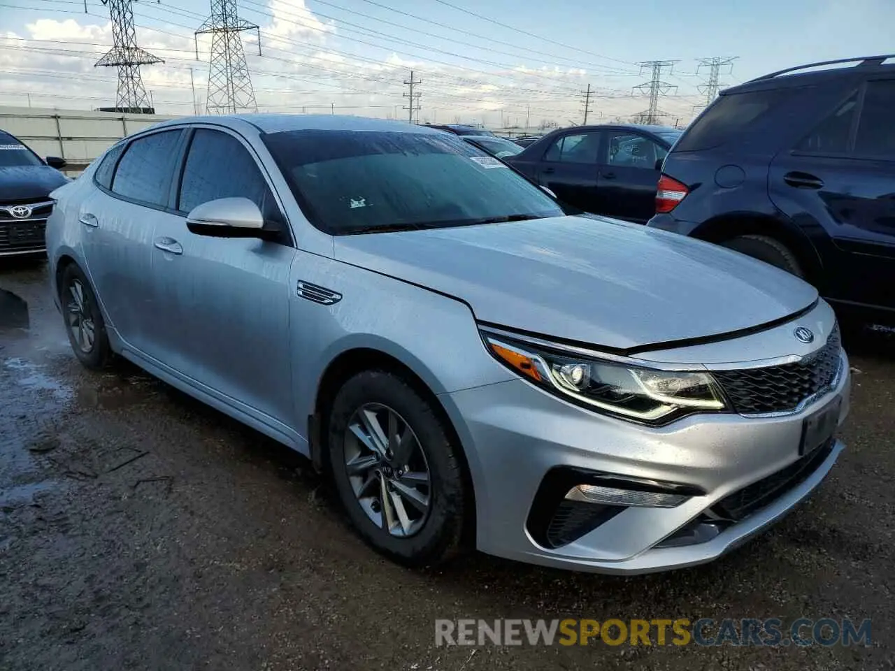 4 Photograph of a damaged car 5XXGT4L31KG344103 KIA OPTIMA 2019
