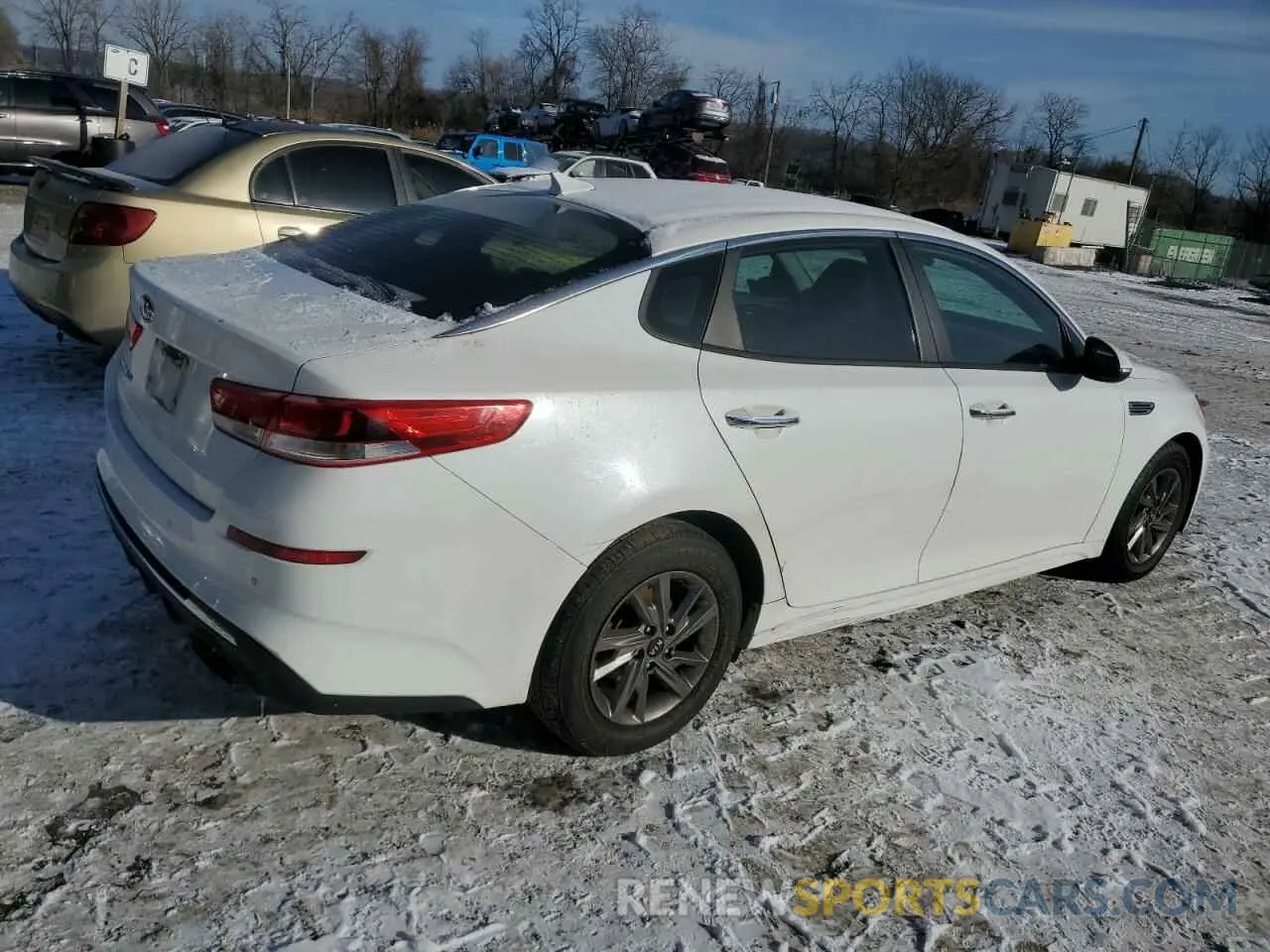 3 Photograph of a damaged car 5XXGT4L31KG345106 KIA OPTIMA 2019
