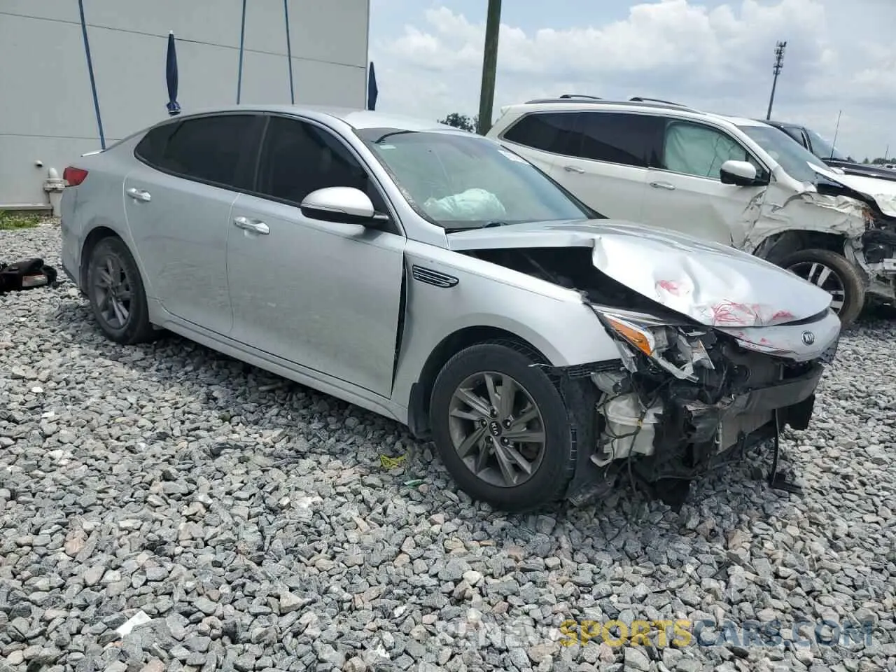 4 Photograph of a damaged car 5XXGT4L31KG346837 KIA OPTIMA 2019