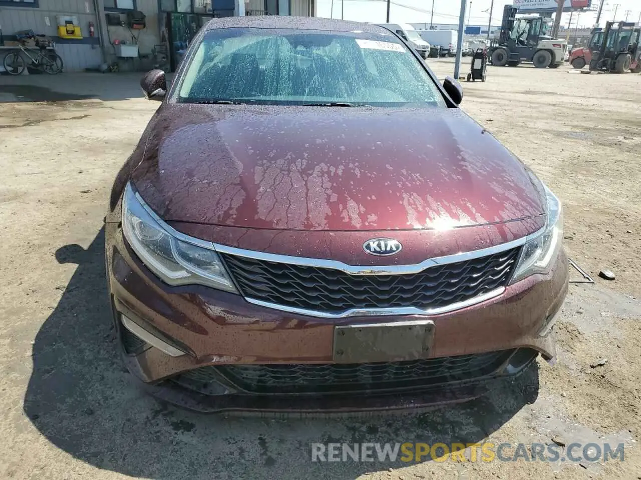 5 Photograph of a damaged car 5XXGT4L31KG356073 KIA OPTIMA 2019