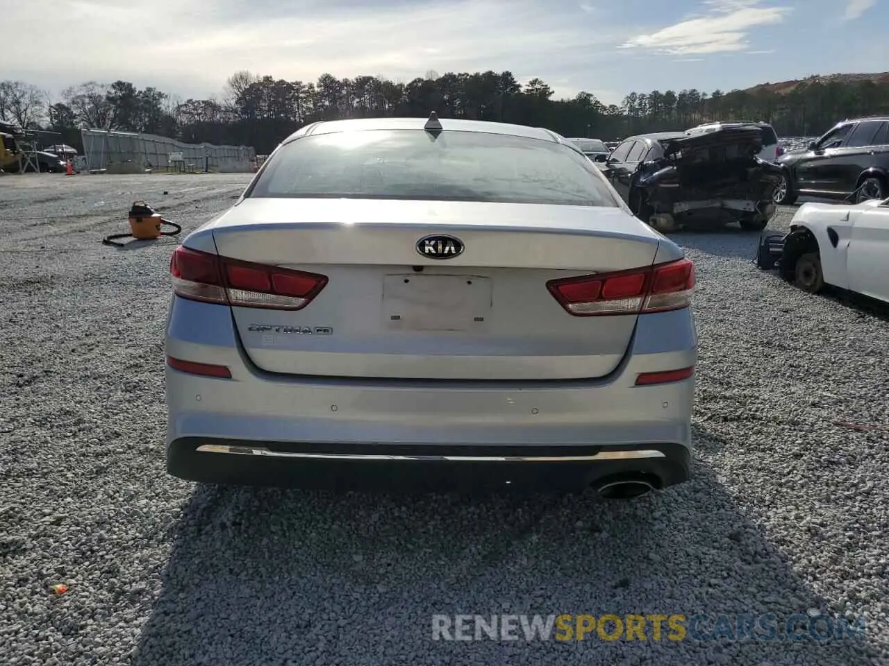 6 Photograph of a damaged car 5XXGT4L31KG357708 KIA OPTIMA 2019