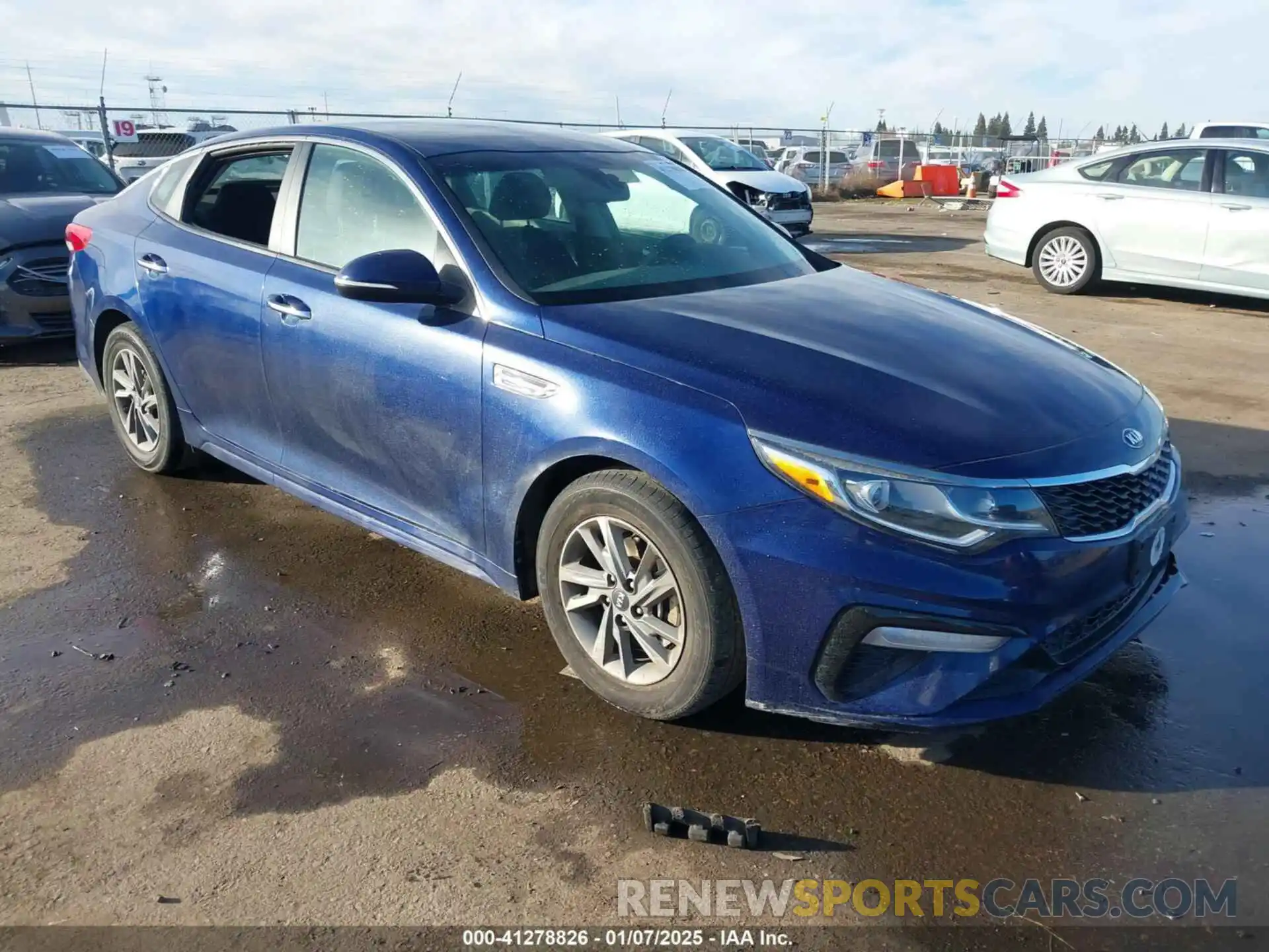 1 Photograph of a damaged car 5XXGT4L31KG363167 KIA OPTIMA 2019