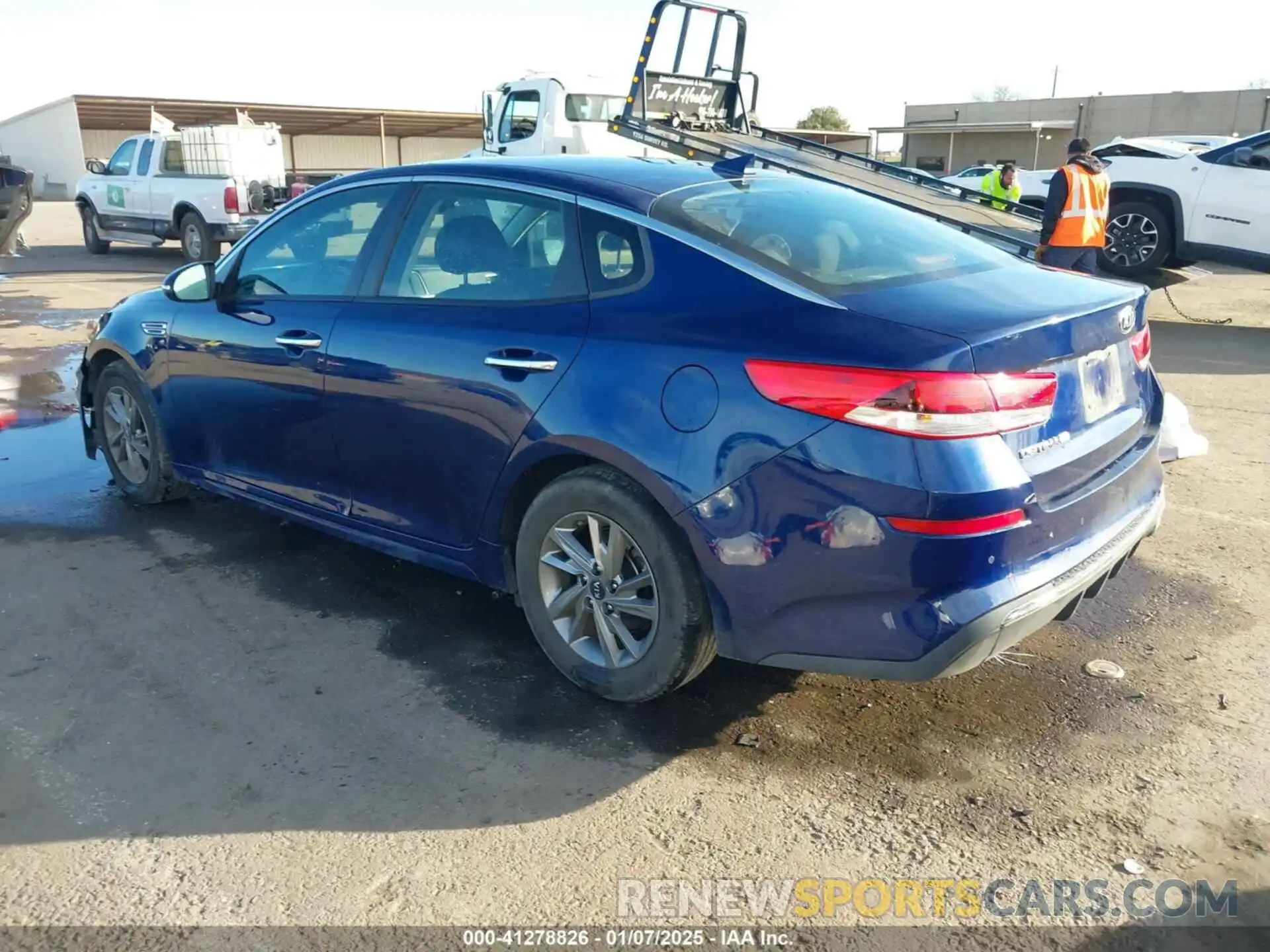 3 Photograph of a damaged car 5XXGT4L31KG363167 KIA OPTIMA 2019