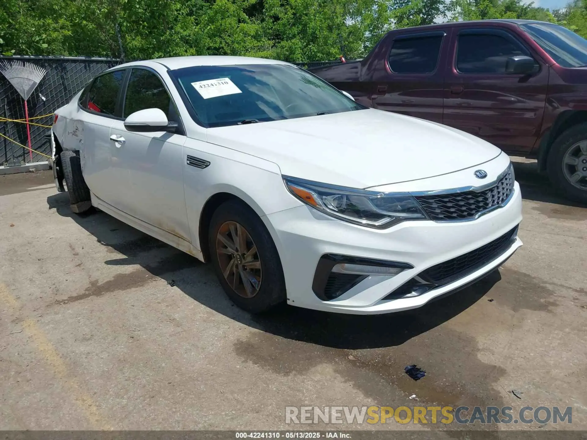 1 Photograph of a damaged car 5XXGT4L31KG364786 KIA OPTIMA 2019