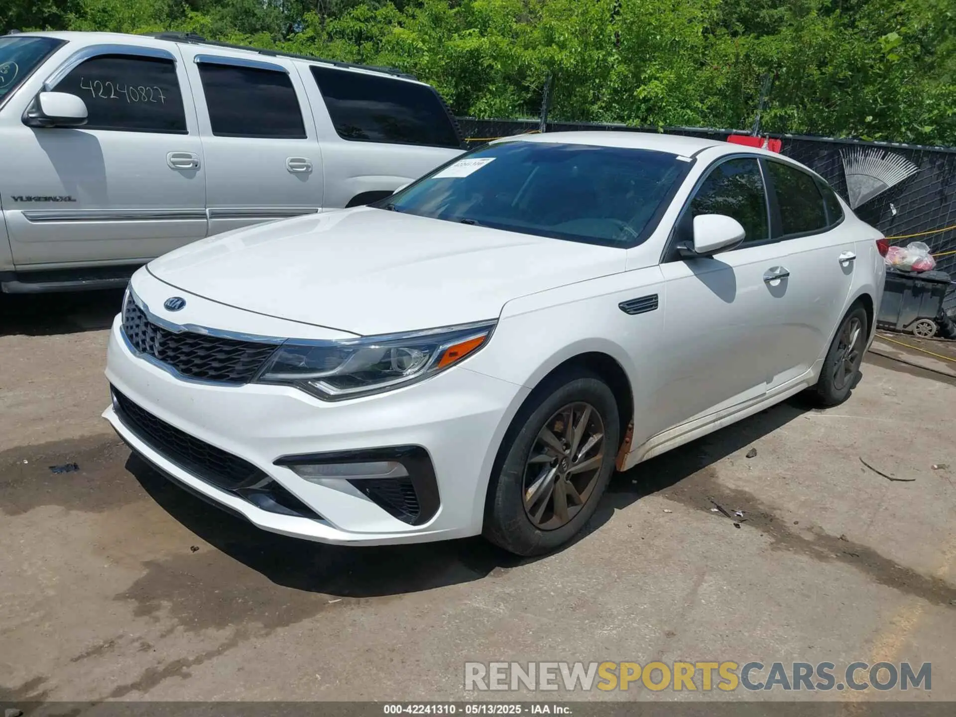 2 Photograph of a damaged car 5XXGT4L31KG364786 KIA OPTIMA 2019