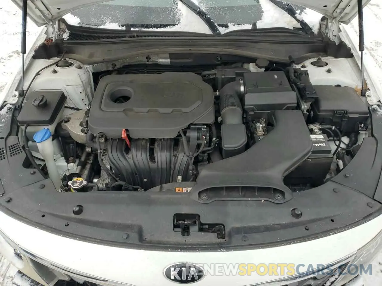 11 Photograph of a damaged car 5XXGT4L31KG369860 KIA OPTIMA 2019