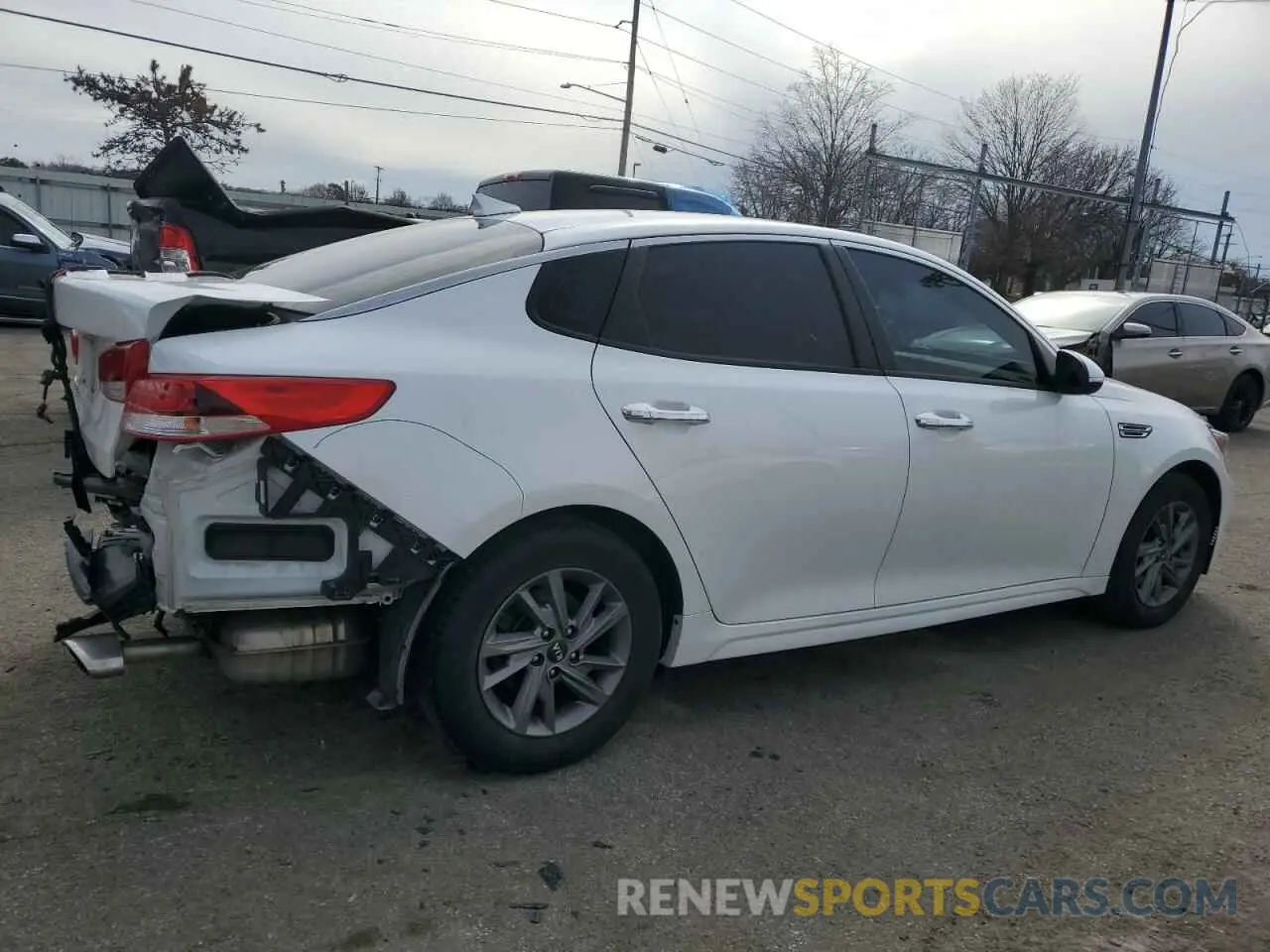 3 Photograph of a damaged car 5XXGT4L31KG375139 KIA OPTIMA 2019