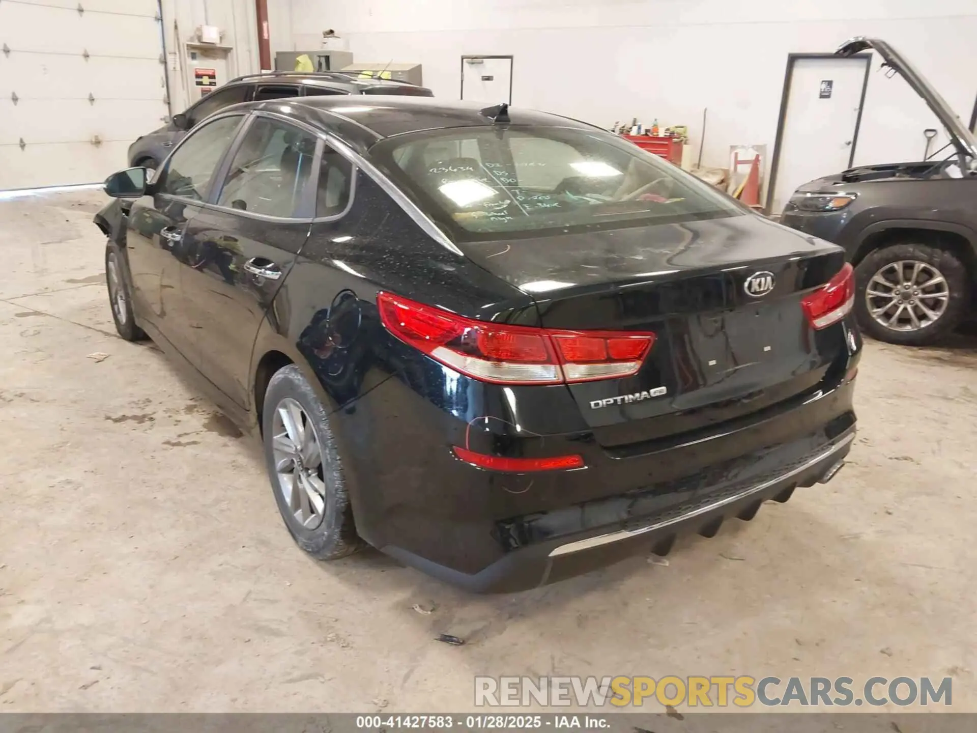 3 Photograph of a damaged car 5XXGT4L31KG376856 KIA OPTIMA 2019