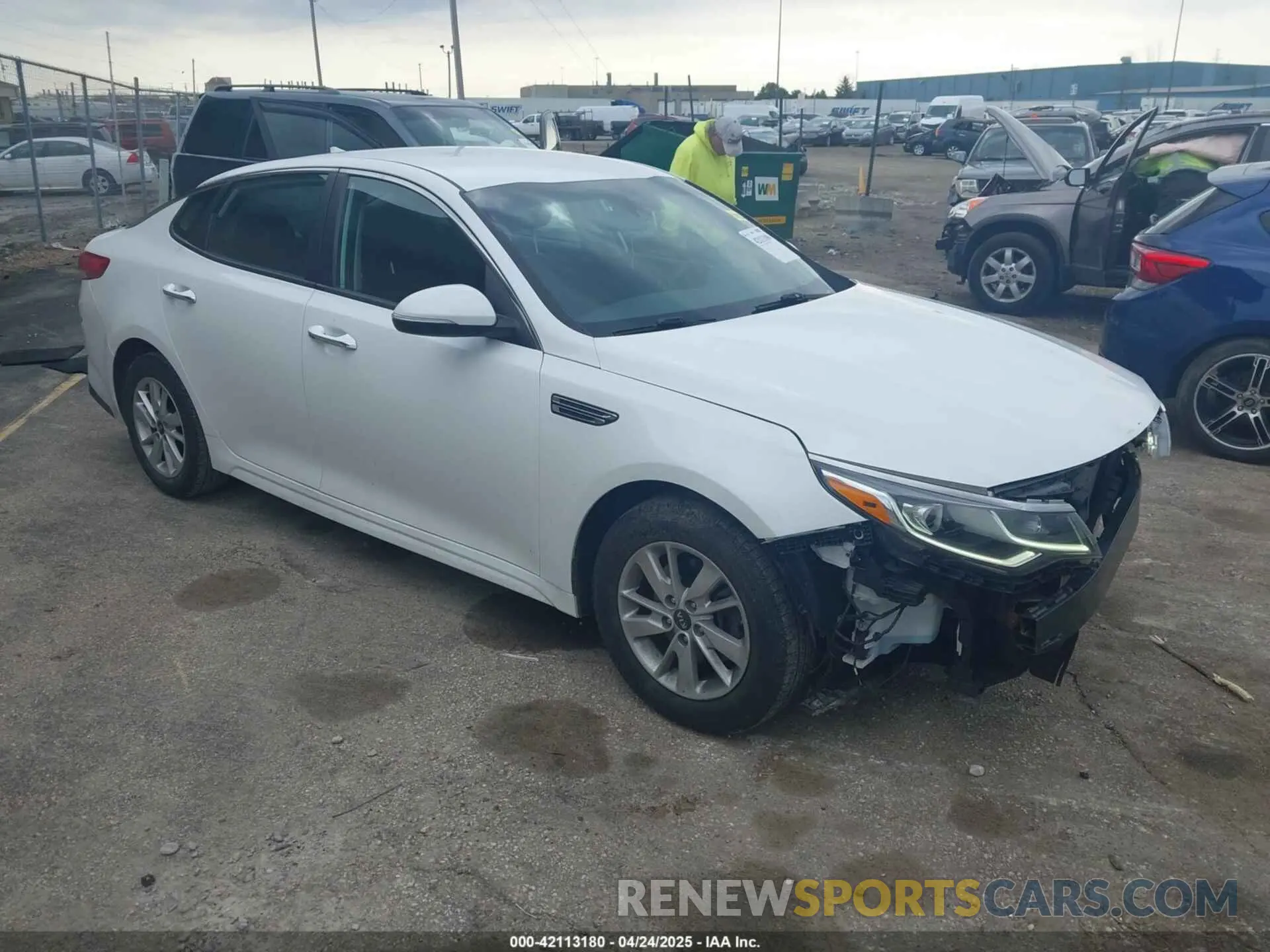 1 Photograph of a damaged car 5XXGT4L32KG281528 KIA OPTIMA 2019