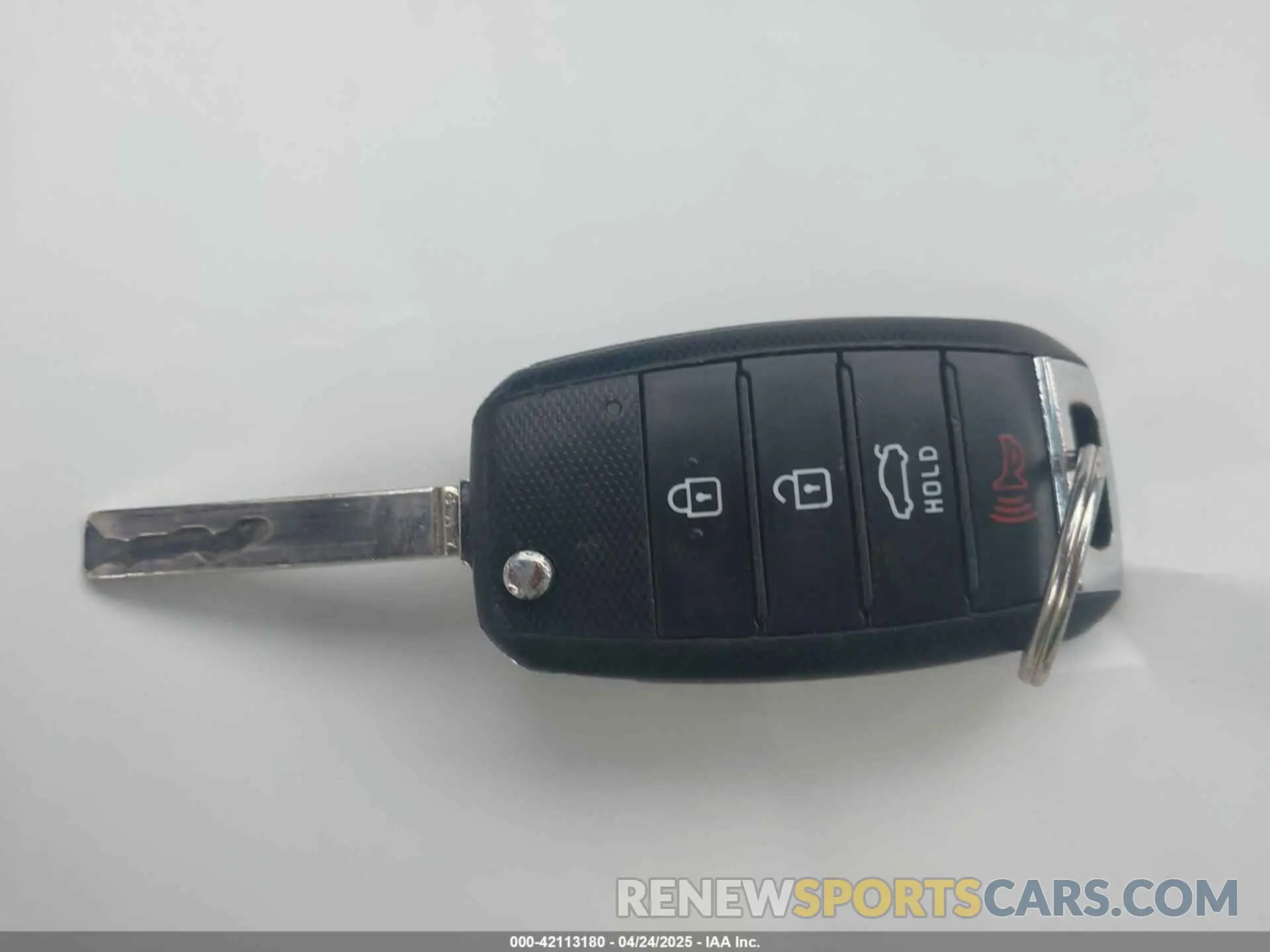 11 Photograph of a damaged car 5XXGT4L32KG281528 KIA OPTIMA 2019
