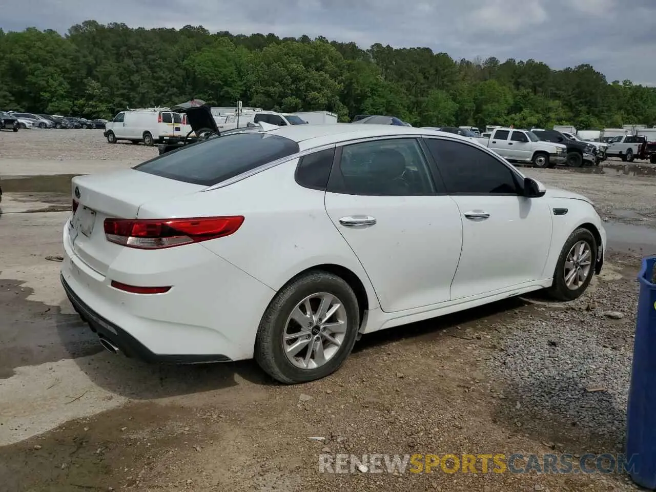 3 Photograph of a damaged car 5XXGT4L32KG282629 KIA OPTIMA 2019