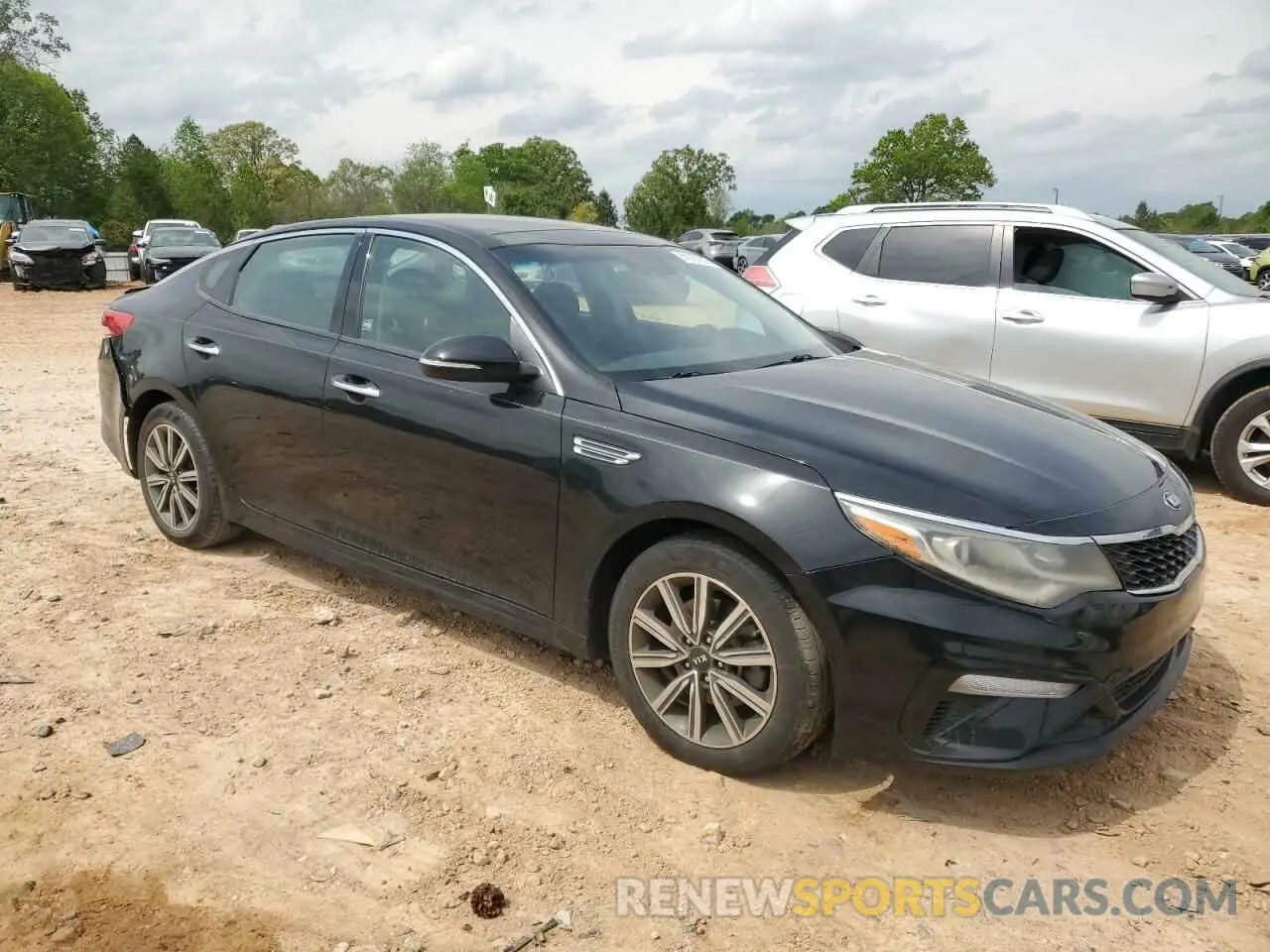 4 Photograph of a damaged car 5XXGT4L32KG308646 KIA OPTIMA 2019